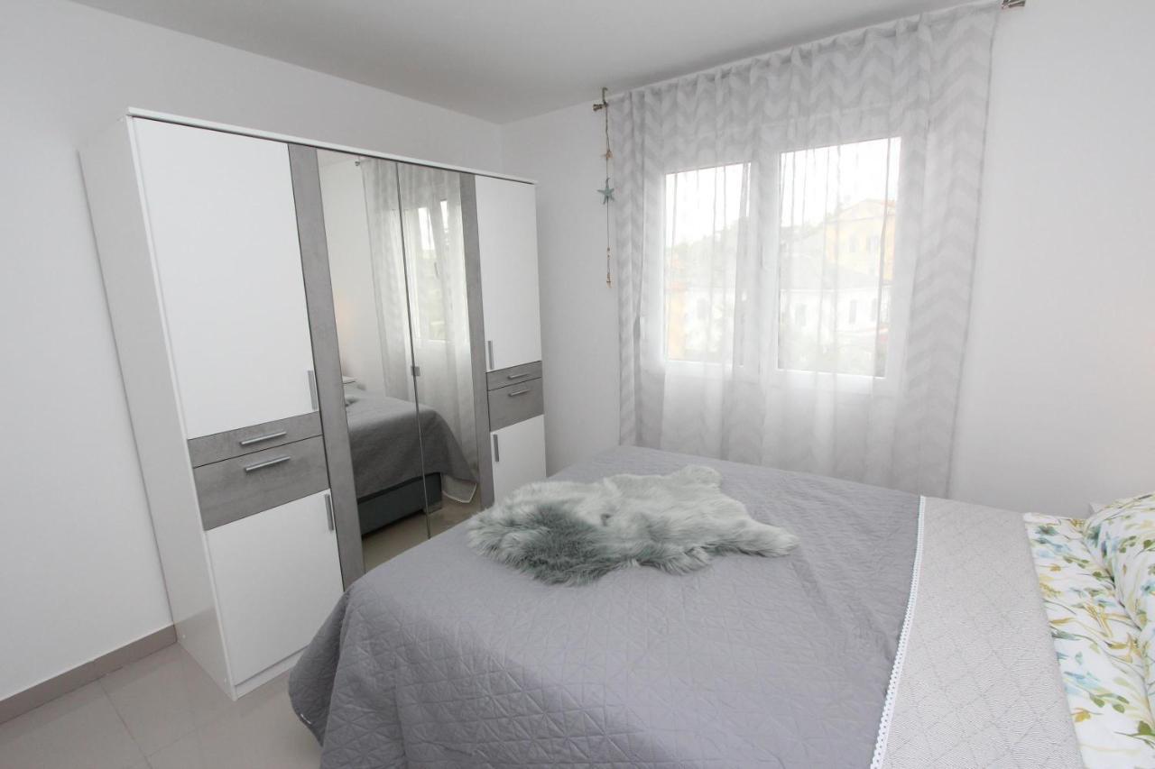 Apartment Sorriso 2 罗维尼 外观 照片